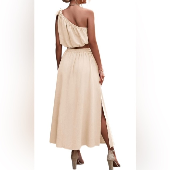 Boutique XL Women’s 2 Piece Outfit Top & Skirt Tie One Shoulder Cropped Beige - Picture 2 of 12
